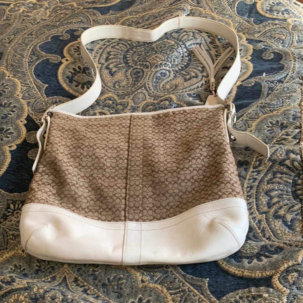 Coach sling bag / messenger bag